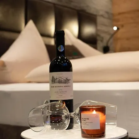 The View - * קפרון