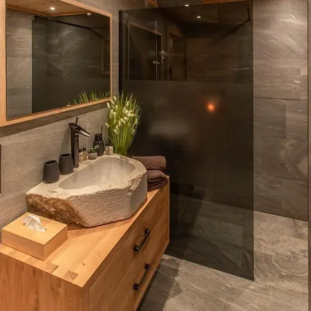 The View - קפרון