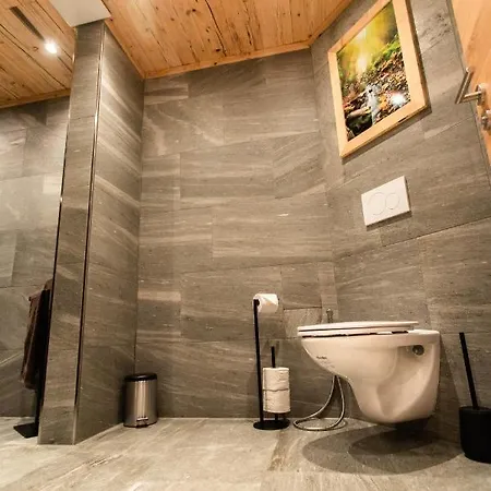 The View - * קפרון